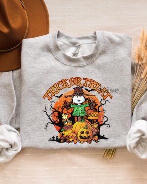 Snoopy Trick or Treat Halloween – Sweatshirt