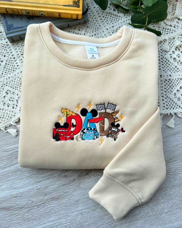 Dad Mc Queen – Embroidered Sweatshirt